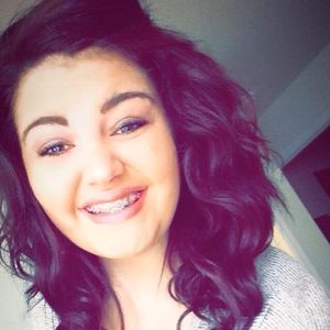 Meet your Posher, Alicia