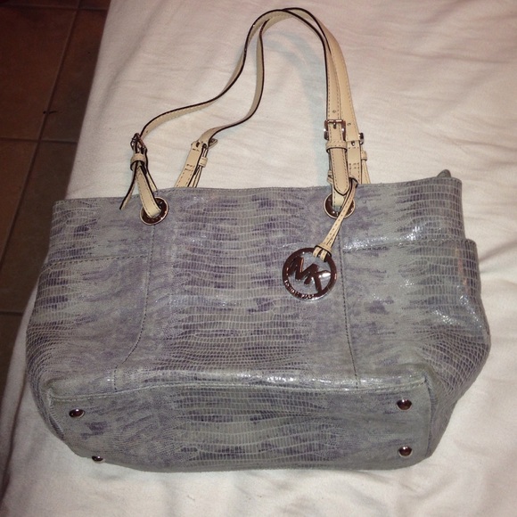 Michael Kors Handbags - Michael Kors Animal Print Shopper Tote Purse