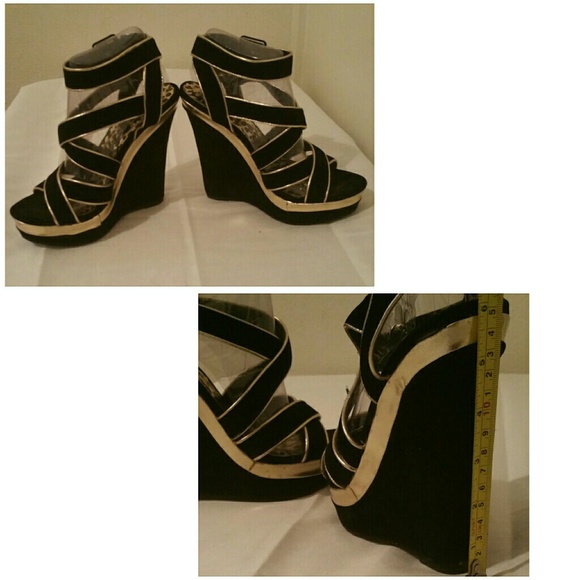 ❌❌SOLD❌❌-Gld/blk 6in wedges - Picture 2 of 4