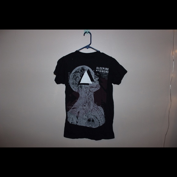 Sleeping with sirens band tee