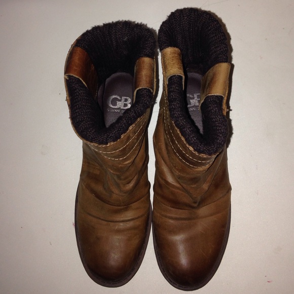 Gianni Bini boots brown size 6.5