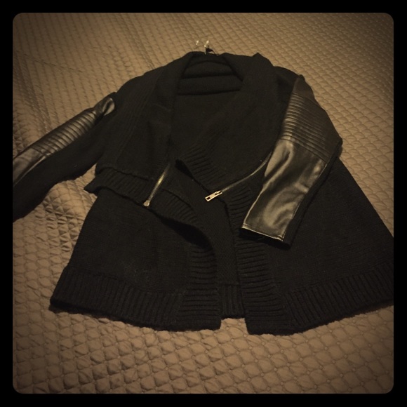 Dex sweater