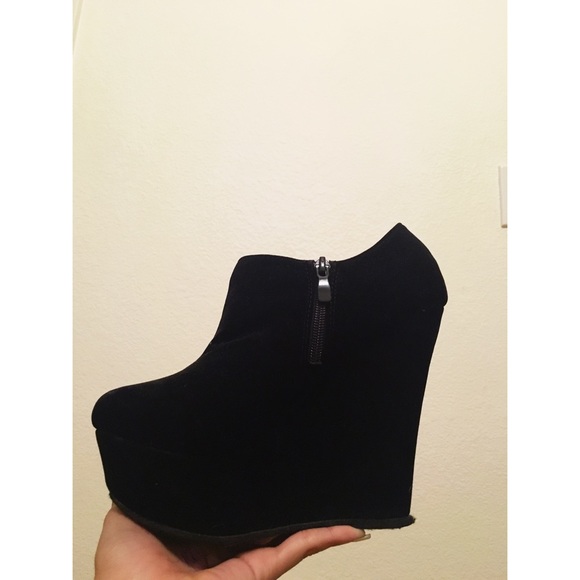 Black High Heel Wedges