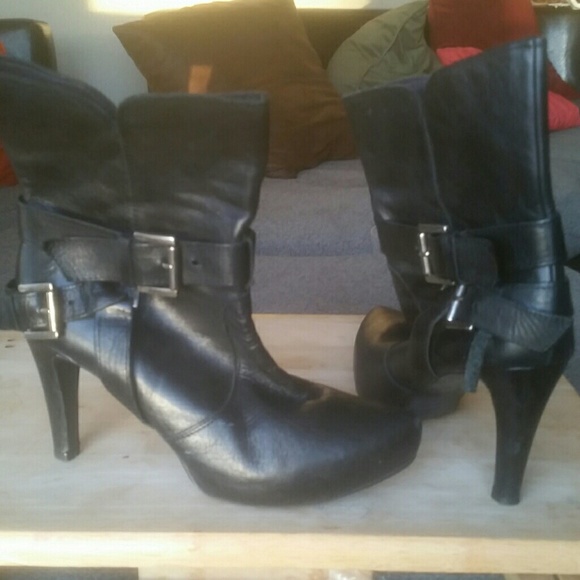 Leather ankle boots - Picture 1 of 4