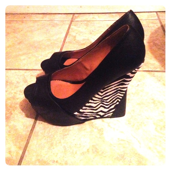 Peep Toe wedges!