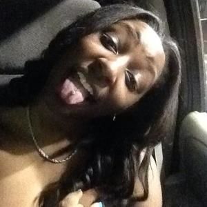 Meet your Posher, Khadijha