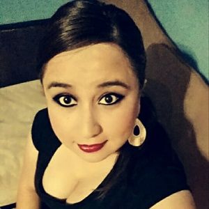 Meet your Posher, Clarissa