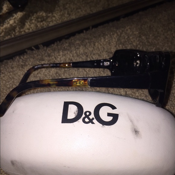 D&G - Picture 2 of 2