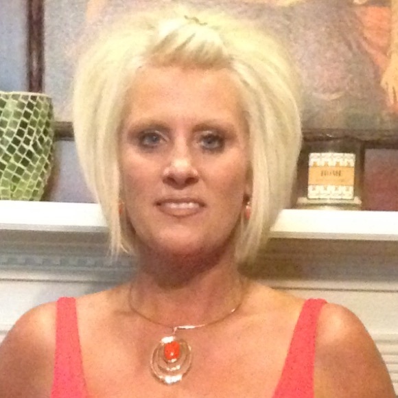 Meet your Posher, Diana