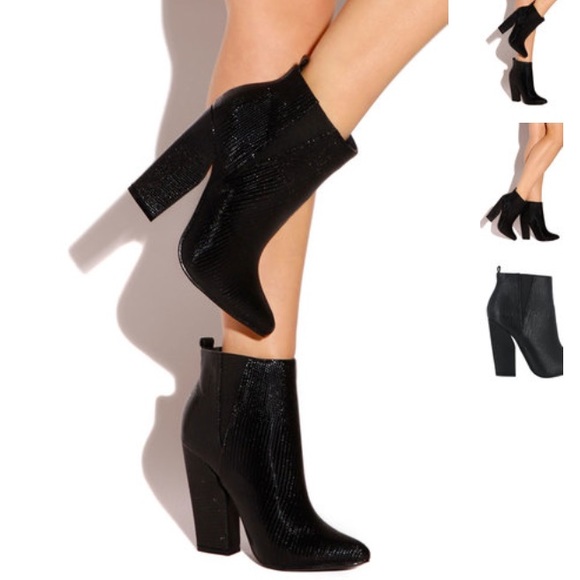 🆕 ZARA Black Booties