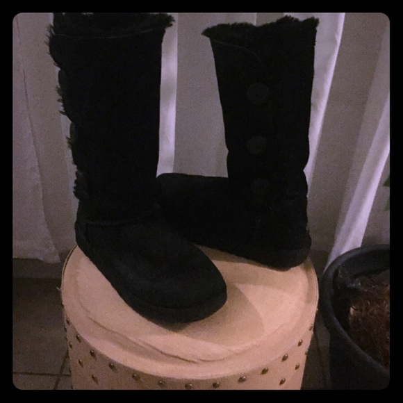 Ugg BAILEY Button Triplet