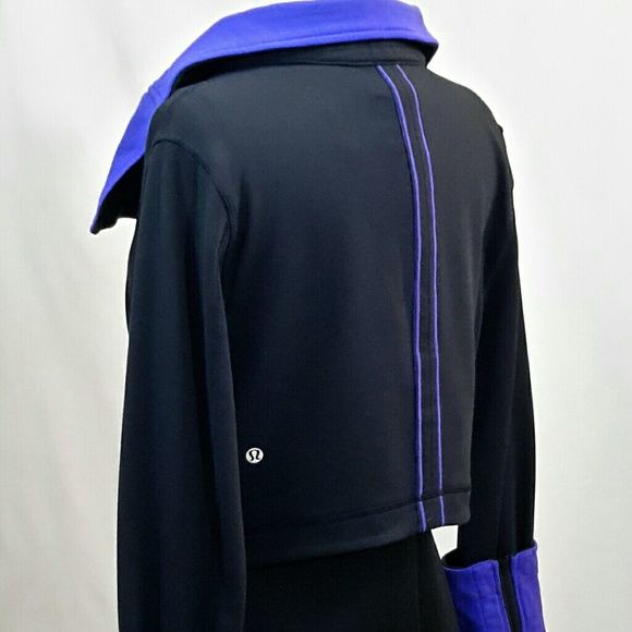 Lululemon crop workout jacket. Like "New" - Picture 4 of 4