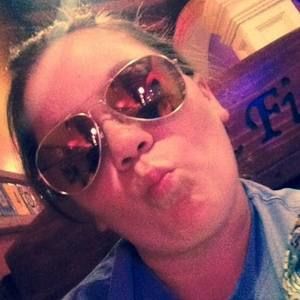 Meet your Posher, Makenzi