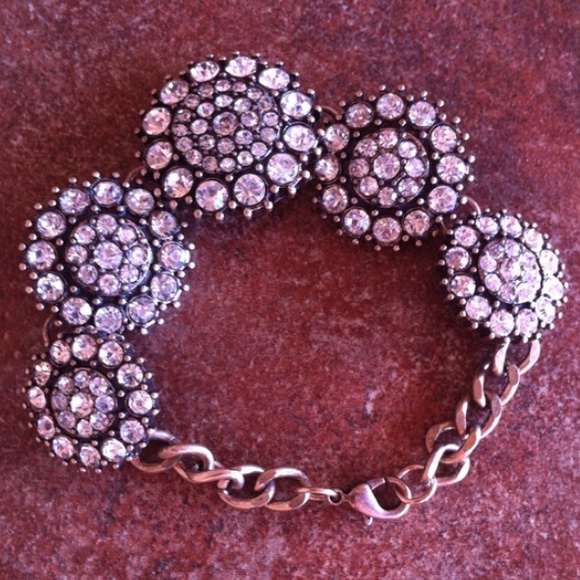 NWT Antique Gold Clear Crystal Floret Bracelet - Picture 2 of 3