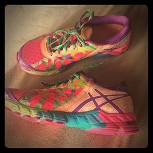 Asics Gel-Noosa Tri 9 running shoes