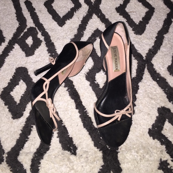Steve Madden bow hot shoes! 7.5