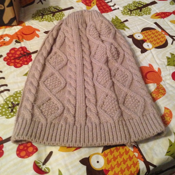 Beanie - Picture 1 of 3