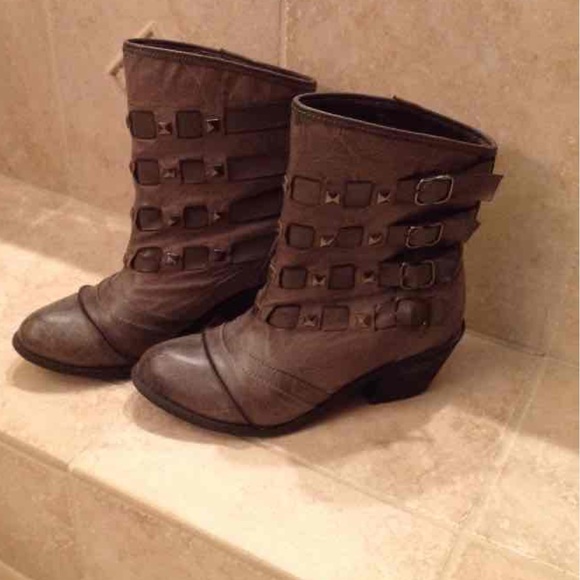 Grey Stud Cowboy Boots by Buckle