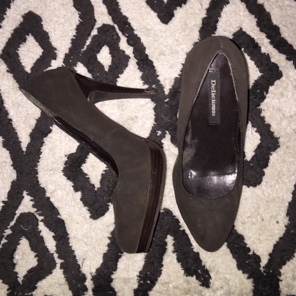 Delicious heels brown 7.5 super cute!