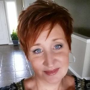 Meet your Posher, Leslie