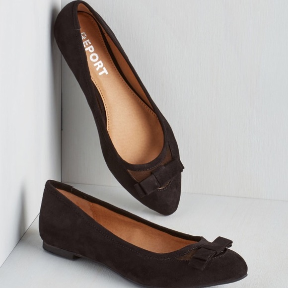Modcloth black flats