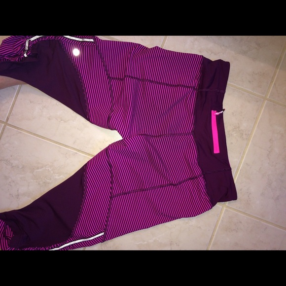 lululemon athletica Pants - Lululemon Pink crops 8 -