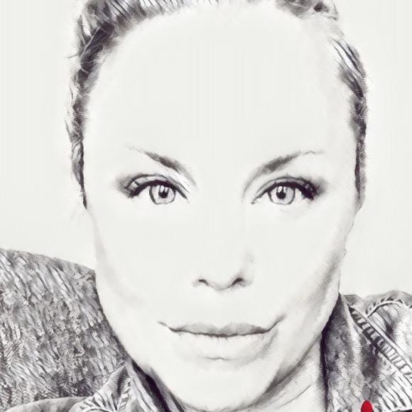 Meet your Posher, Ericka - Picture 2 of 2