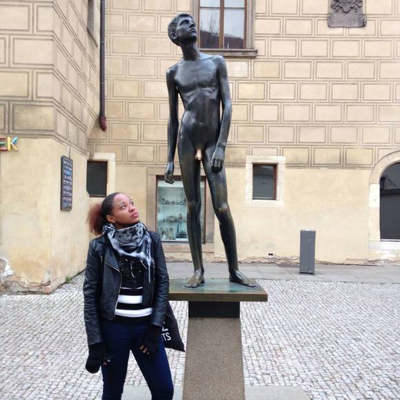 Meet your Posher, Luneeka - Picture 1 of 1