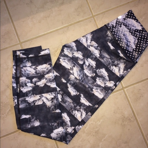 Lululemon 6 high times - Picture 3 of 4
