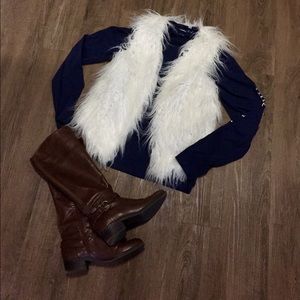 NWOT fuzzy vest