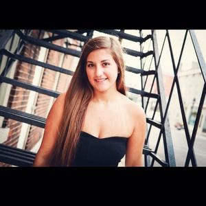 Meet your Posher, Ally