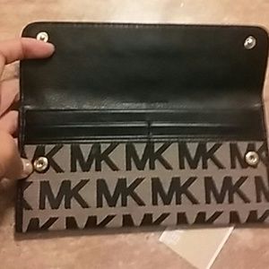 Additional pics mk wallet.