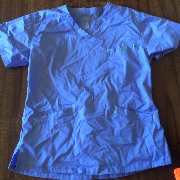 Scrub top! - Picture 1 of 3
