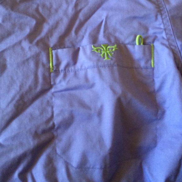 Scrub top! - Picture 2 of 3