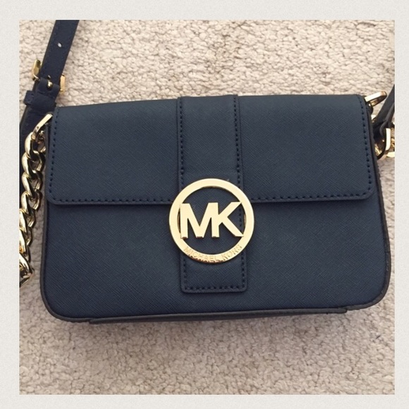 ❌SOLD ❌ Michael Kors Fulton Messenger