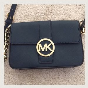 ❌SOLD ❌ Michael Kors Fulton Messenger