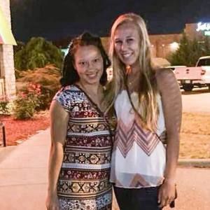 Meet your Posher, Tia