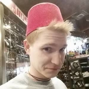 Meet your Posher, Aaron