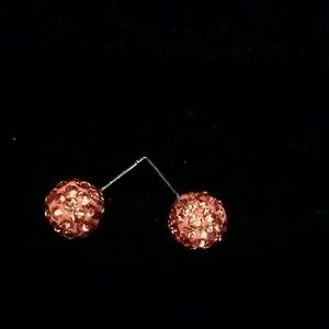 Pink rhinestone stud earings
