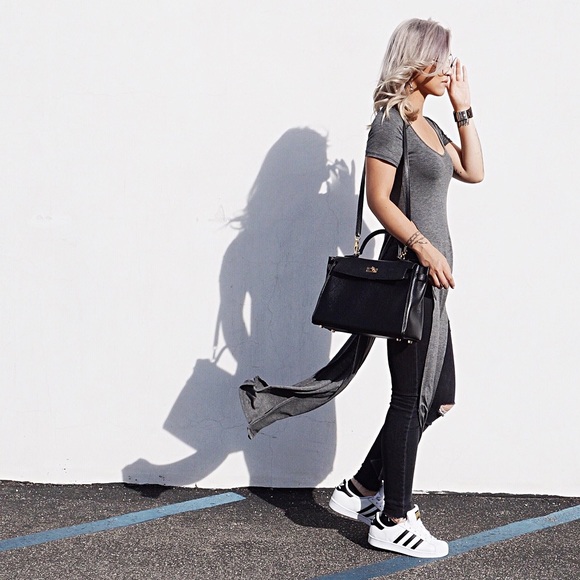 Creme de la fame Tops - CREME de la FAME Long Maxi Tee Creme de la fame Tops - CREME de la FAME Long Maxi Tee