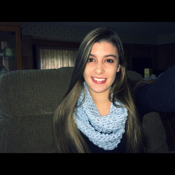 Meet your Posher, Alyssa