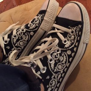 Converse All-Stars black and white bandana Sz 6