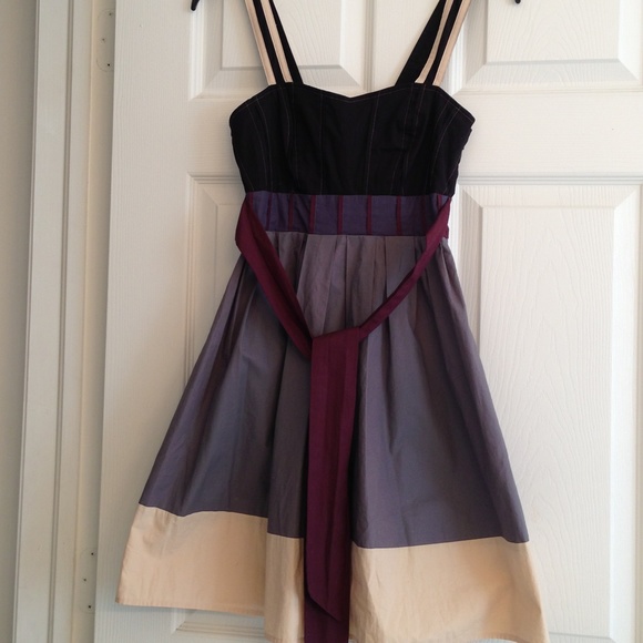 SALE!!!✅SILENCE+NOISE Picasso dress - Picture 2 of 4