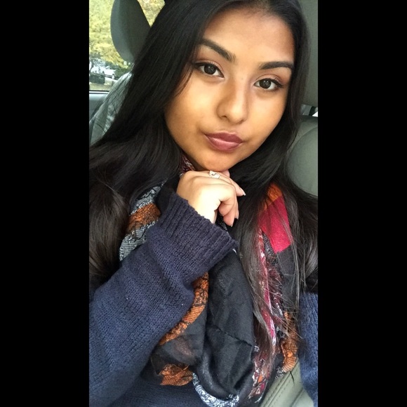 Meet your Posher, Yennifer