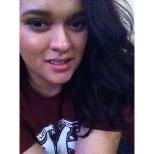 Meet your Posher, Abigail