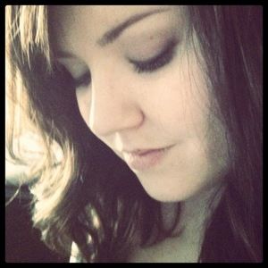 Meet your Posher, Elyse