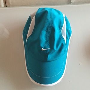 Nike golf turquoise hat
