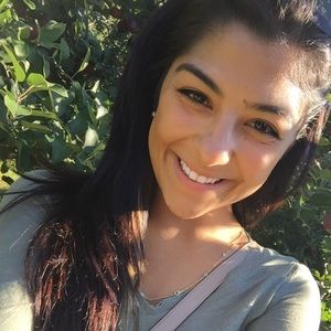 Meet your Posher, Mariclaire