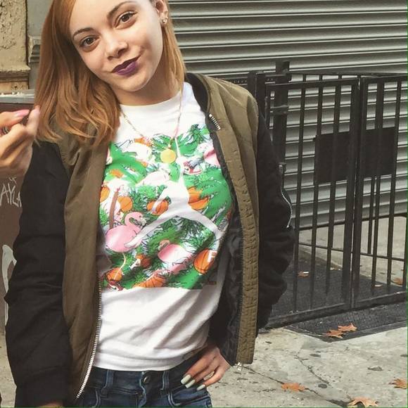 Meet your Posher, Naya