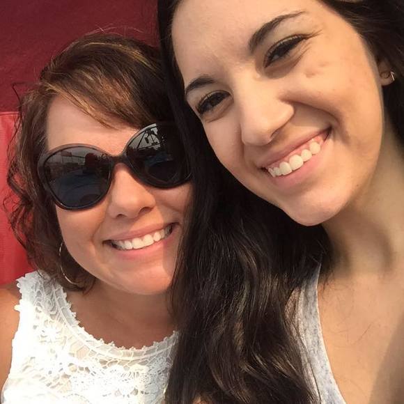 Meet your Posher, Cristin bajdan